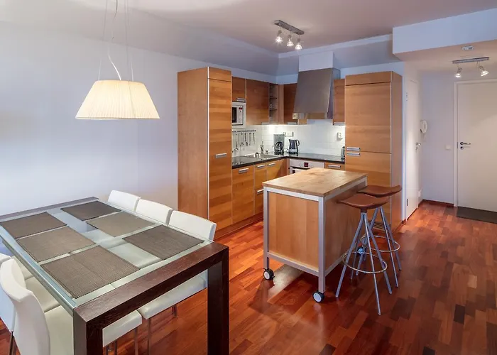 Luxury Center דירה *